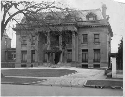 Gustave Pabst, Sr. Mansion on Terrace in 1925
